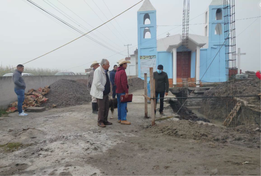 El alcalde Mario Santana supervisa trabajos en Villa Victoria