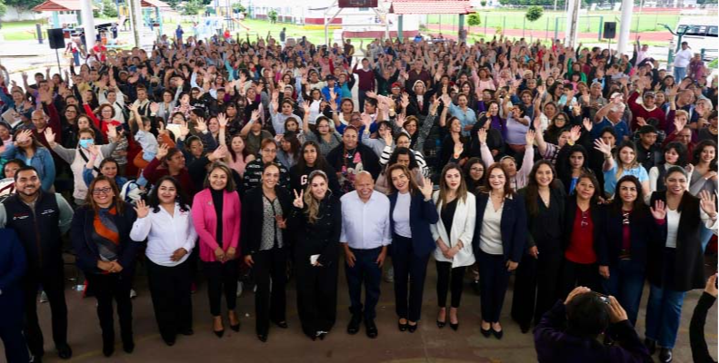 Capacitan a mujeres en Tlalnepantla para obtener empleo o autoemplearse