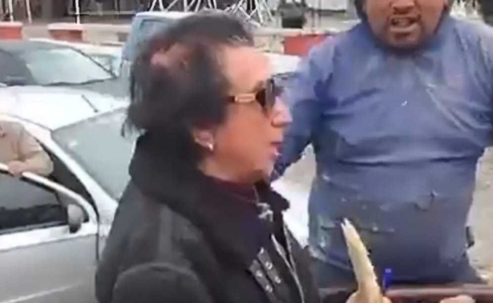 Retienen vecinos de El Oro