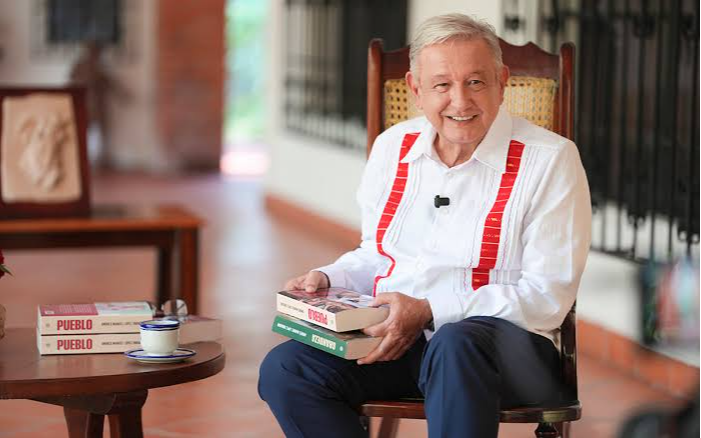 Clase media y reaparición de AMLO