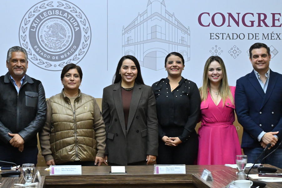 Avanza reciclaje en estaciones de transporte del Edomex