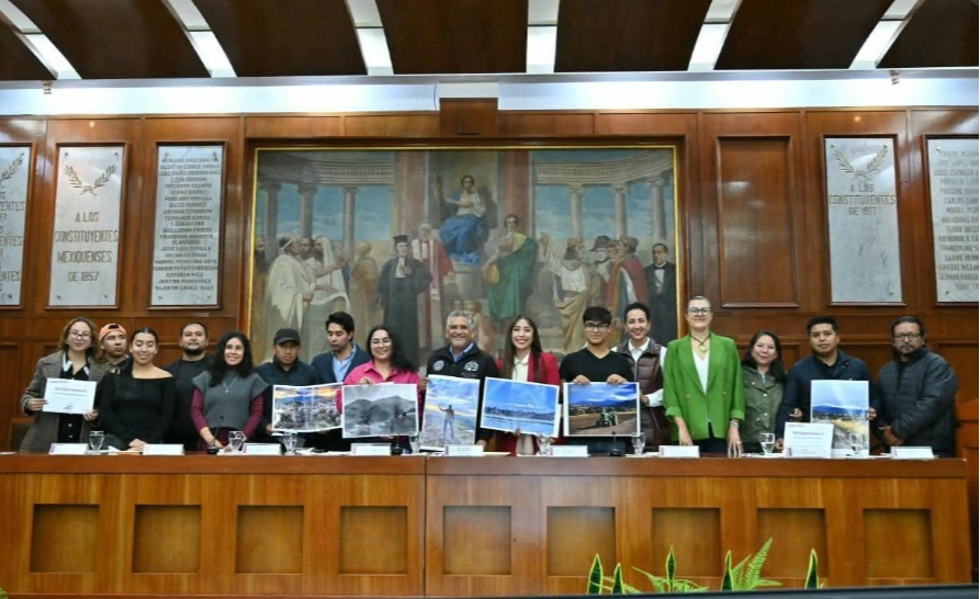 Fotografías retratan el orgullo de ser toluqueño