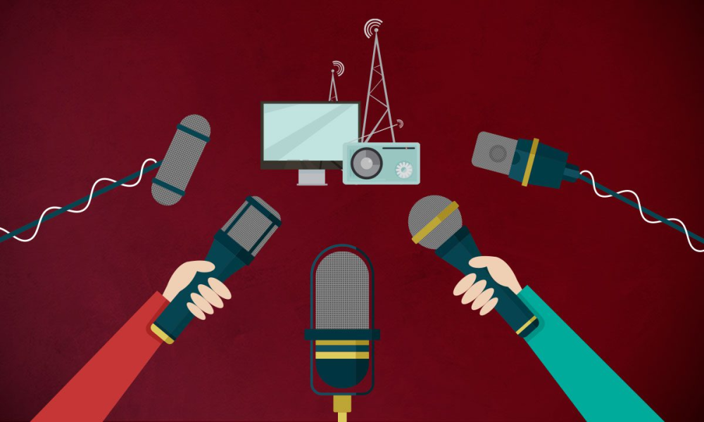 "Fuego amigo" contra medios afines a la 4T