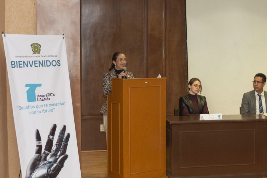 UAEMéx acerca a estudiantes a la inteligencia artificial