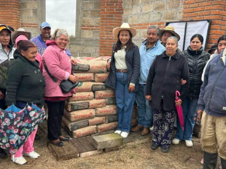 Apoya la diputada Lety Mejía a vecinos de Santa María del Llano