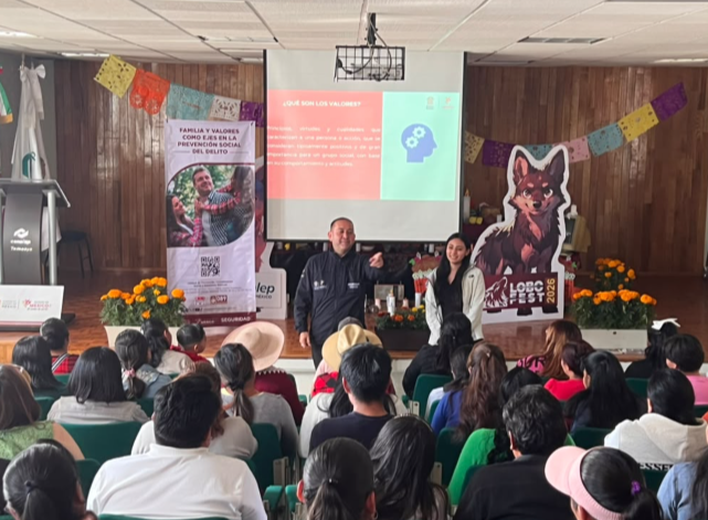 Imparten plática sobre valores y convivencia a familias en Temoaya
