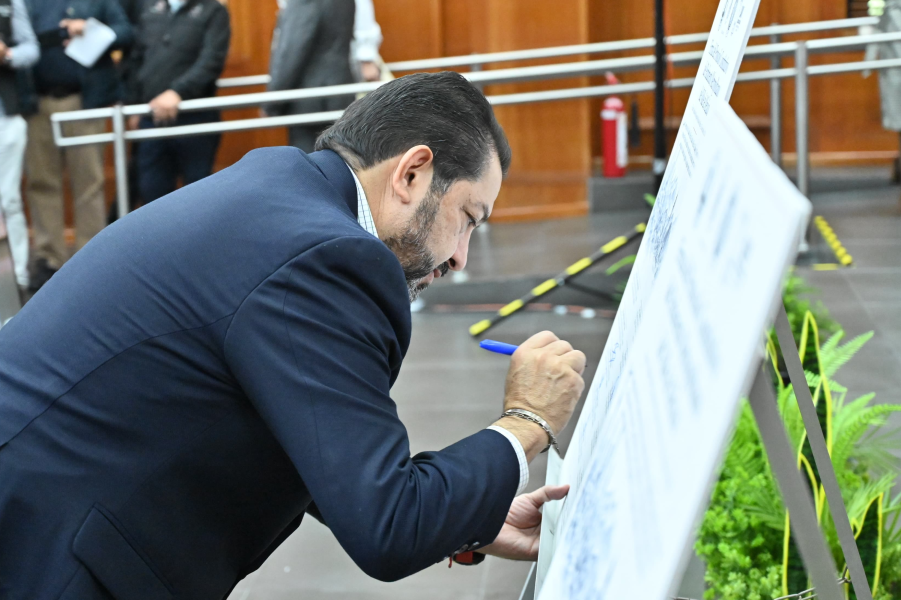 Congresos crean Parlamento Metropolitano del Valle de México