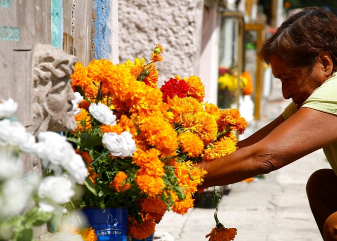 Cuidarán la salud en los panteones del Edomex este Día de Muertos