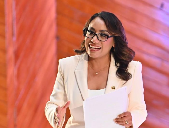 Rinde Ruth Salinas informe de labores en Toluca