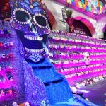 Mil cráneos conforman el “Tzompantli” de la Ofrenda Monumental de Día de Muertos en Palacio de Gobierno