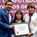 La Gobernadora Delfina Gómez Álvarez convierte 15 mil llantas en computadoras para educación especial.